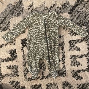 🍃Carter’s Footie🍃